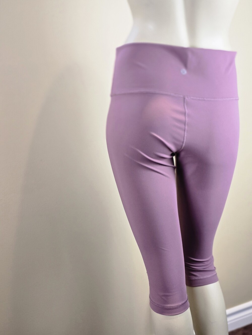 Lululemon Wunder Under High-Rise Crop 17"  Luxtreme Wisteria Purple